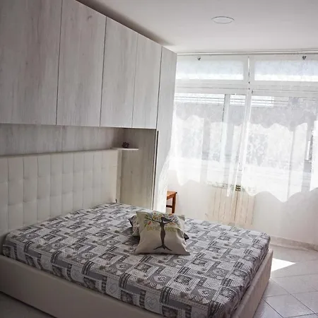 Dafne E Apollo Tatil Evi